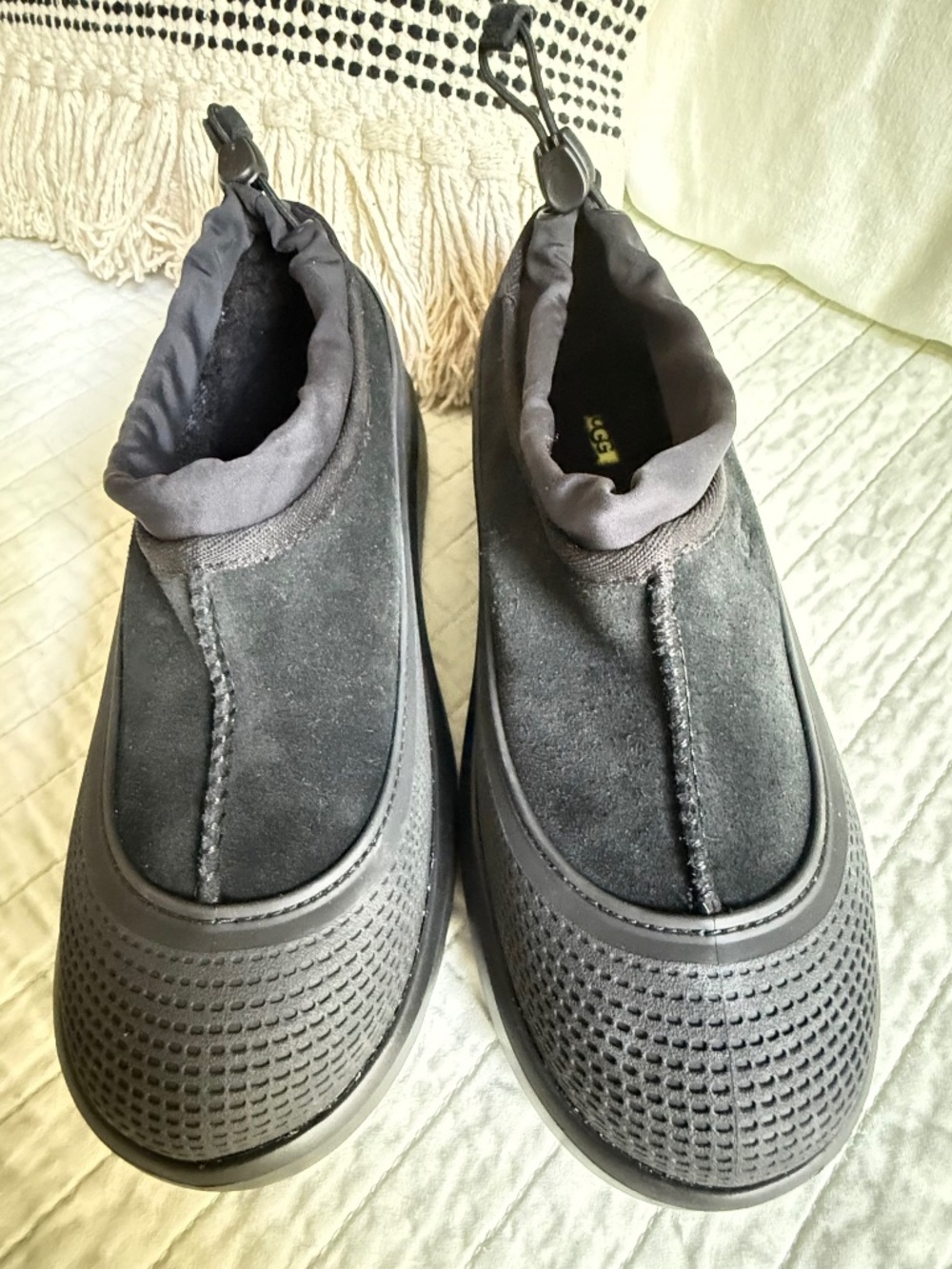 NWT UGG Tasman Weather Hybrid Slip-On Black Women's Size 6.5 / Kids' Size 5